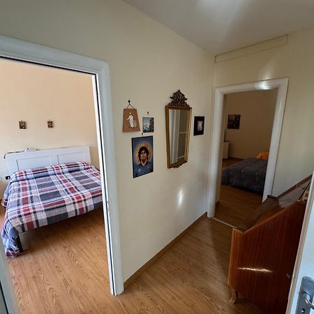 Casa Vacanze A Casa Di Ciro Наполи Екстериор снимка